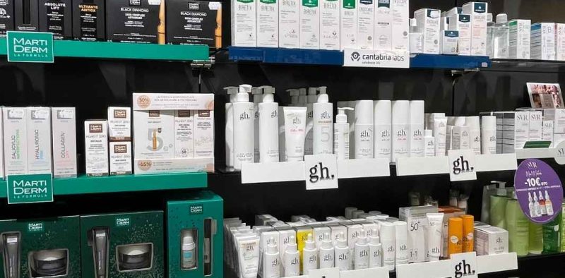 Interior Farmacia La Plaza Campello 8